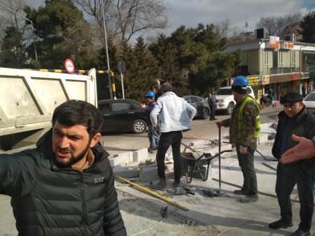 Mcdonald's etirazlara səbəb oldu - FOTOLAR