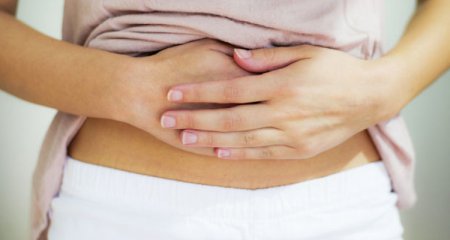 İstanbuldan gələn rusiyalı qadın mədəsində yarım kiloqram kokain daşıyıb