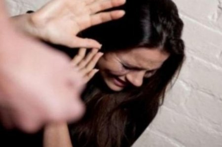 Bakıda oğul anasını ağacla döyərək xəstəxanalıq edib