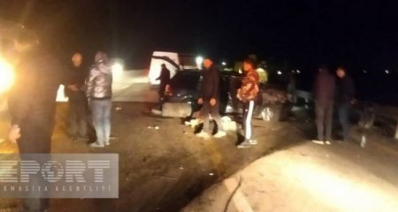 Salyanda avtomobil yük maşınına çırpılıb, ölən və xəsarət alanlar var - Yenilənib