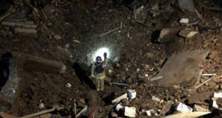 Rusiya Ukraynaya aviasiya bombaları atıb, yaşayış evləri dağılıb