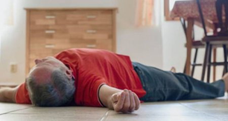 Oğul 58 yaşlı atasını söyüşə görə öldürüb - Təfərrüat