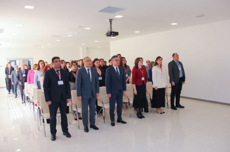 Abşeron Rayon Mərkəzi Xəstəxanasında Ümummilli lider Heydər Əliyevin anadan olmasının 100 illik yubleyinə həsr edilmiş elmi-nəzəri konfrans keçirilib - Fotolar 