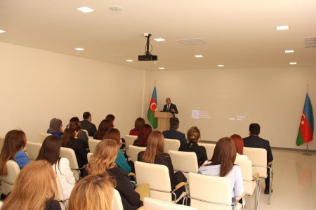 Abşeron Rayon Mərkəzi Xəstəxanasında Ümummilli lider Heydər Əliyevin anadan olmasının 100 illik yubleyinə həsr edilmiş elmi-nəzəri konfrans keçirilib - Fotolar 