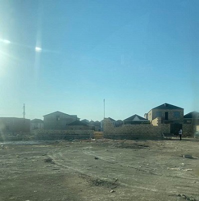 Masazırda gölü doldurub yerində sənədsiz evlər tikənlər kimlərlə anlaşıb? 