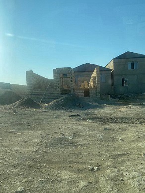 Masazırda gölü doldurub yerində sənədsiz evlər tikənlər kimlərlə anlaşıb? 