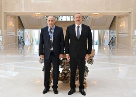 Prezident İlham Əliyev Rasim Balayevə “İstiqlal” ordenini təqdim edib - FOTO