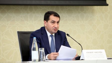 Hikmət Hacıyev: Azərbaycan Qarabağda erməni ordusunun müdafiəsini yardı