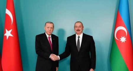 Qars-Naxçıvan dəmir yoluna dair niyyət protokolu imzalanıb