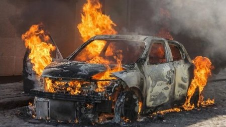 Bakıda kuryoz hadisə: Qonşusunun maşının yandırdı, öz evinin kamerası ilə tutuldu