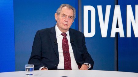 Çexiyanın eks-prezidenti Putinlə yaxınlaşmağı karyerasının ən böyük səhvi adlandırdı