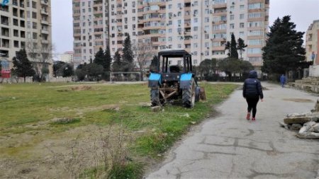 ‘Məhsul’ stadionunun satılmasında məchullar: Zərərçəkənlər Səttar Möhbalıyev deyir, Nadir Əliyev ilikin izahatından imtina edir....
