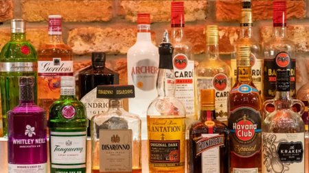 Səudiyyə Ərəbistanında ilk spirtli içki mağazası açıldı (ŞƏRTLƏR)