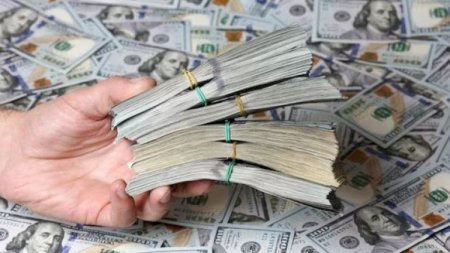 Azərbaycanlı biznesmen Rusiyanın ən zəngin adamı oldu