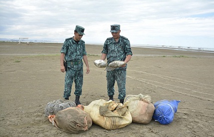 İrandan külli miqdarda narkotiki ölkəmizə gətirən dəstə üzvləri HƏBS EDİLDİLƏR İrandan külli miqdarda narkotiki ölkəmizə gətirən dəstə üzvləri HƏBS EDİLDİLƏR