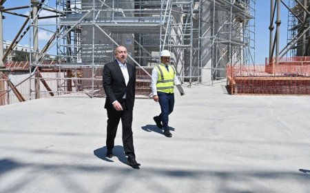 Prezident İlham Əliyev Zəfər parkında - FOTOLAR