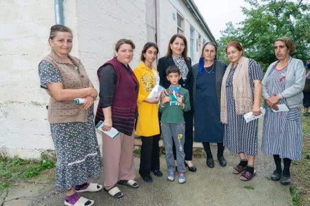 Xalqın sınağından çıxmış namizəd: Tamam Cəfərova kənd-kənd, küçə-küçə seçicinin görüşünə gedir - FOTOLAR