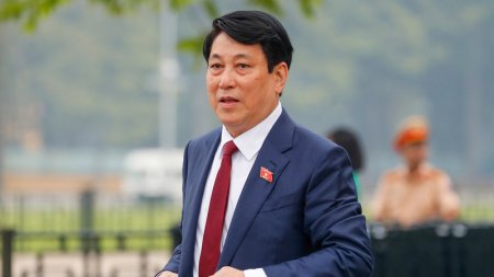 Parlament generalı ölkə prezidenti seçdi