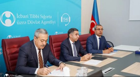  İcbari Tibbi Sığorta üzrə Dövlət Agentliyində XALQ GÜNÜ: Zaur Əliyevin qəbuluna girəndə üzdə intizar, çıxanda sevinc var... 