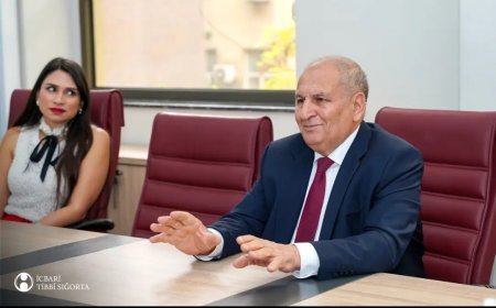  İcbari Tibbi Sığorta üzrə Dövlət Agentliyində XALQ GÜNÜ: Zaur Əliyevin qəbuluna girəndə üzdə intizar, çıxanda sevinc var... 