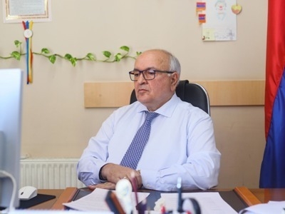 Ermənistanda nazir vəzifəsindən qovuldu