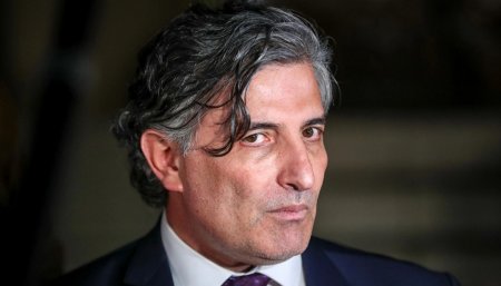 Dələduzluqda təqsirləndirilən keçmiş vəkil Elman Paşayevə qarşı yeni ittiham: Həbs müddəti uzadıldı