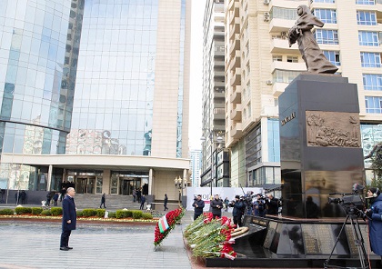 DTX-nin əməkdaşları Xocalı abidəsini ziyarət ediblər - FOTOLAR