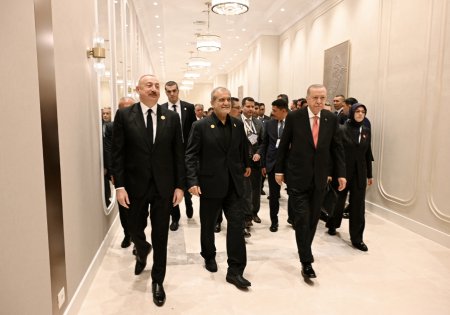 Liderlər çay süfrəsi arxasında- FOTOLAR 