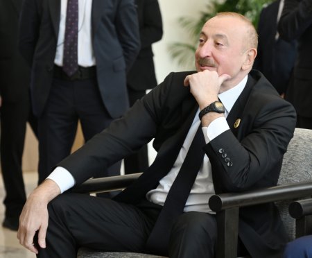 Liderlər çay süfrəsi arxasında- FOTOLAR 