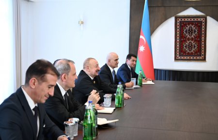 İlham Əliyevlə Pezeşkianın görüşü keçirildi - FOTO
