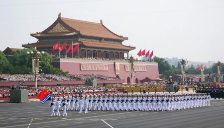 Prezidentlə xanımının paraddan maraqlı - FOTOLAR