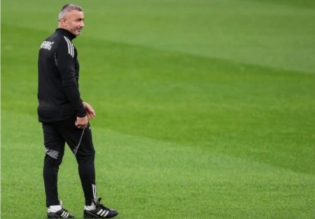 UEFA Qurban Qurbanovla bağlı paylaşım edib